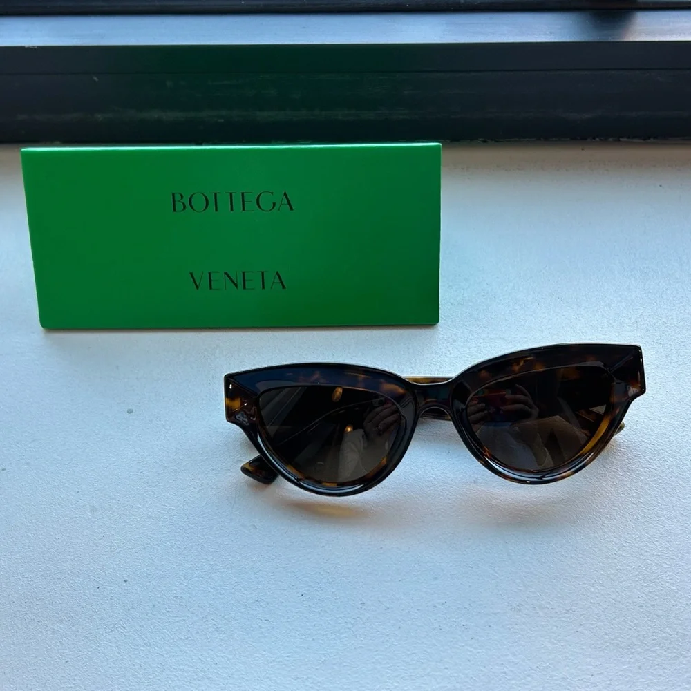 Bottega Veneta Eyewear Sharp Cat Eye BV1249S Sunglasses - Picture 5 of 11